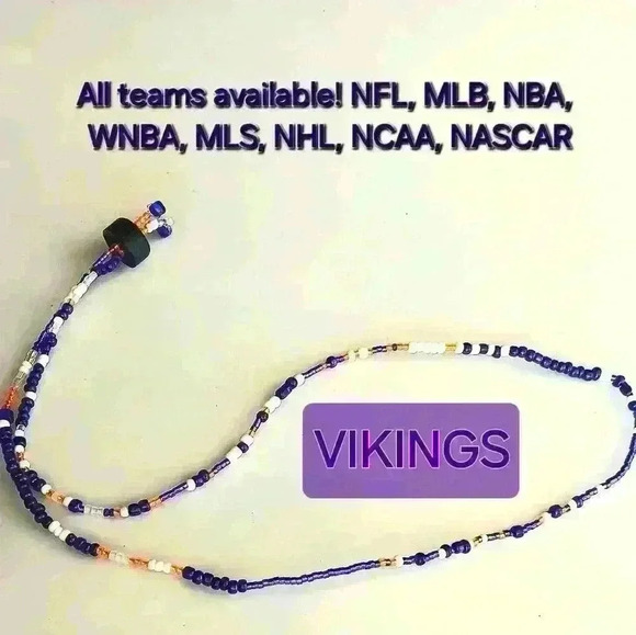 Your favorite sports teams in beaded fashion! The Sui Generis Custom Necklace - Picture 5 of 5